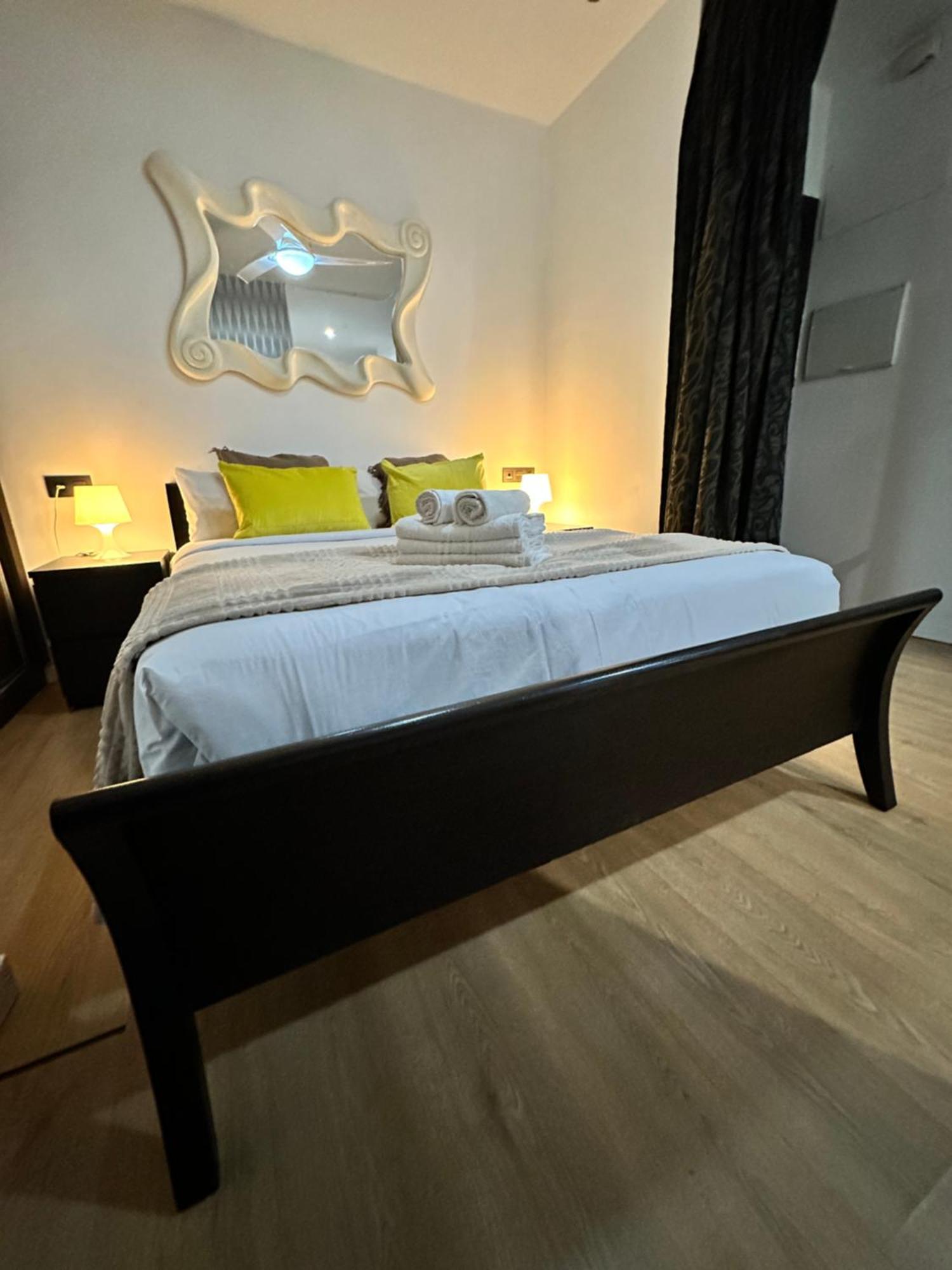 Carreteria Deluxe Lägenhet Málaga Exteriör bild